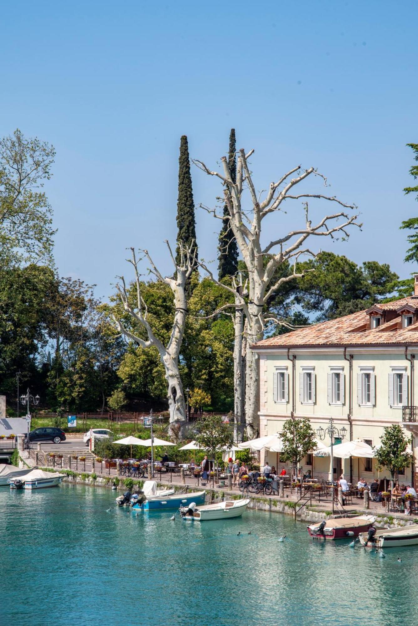 Palazzo Cordigero - Apartments Peschiera del Garda Eksteriør bilde