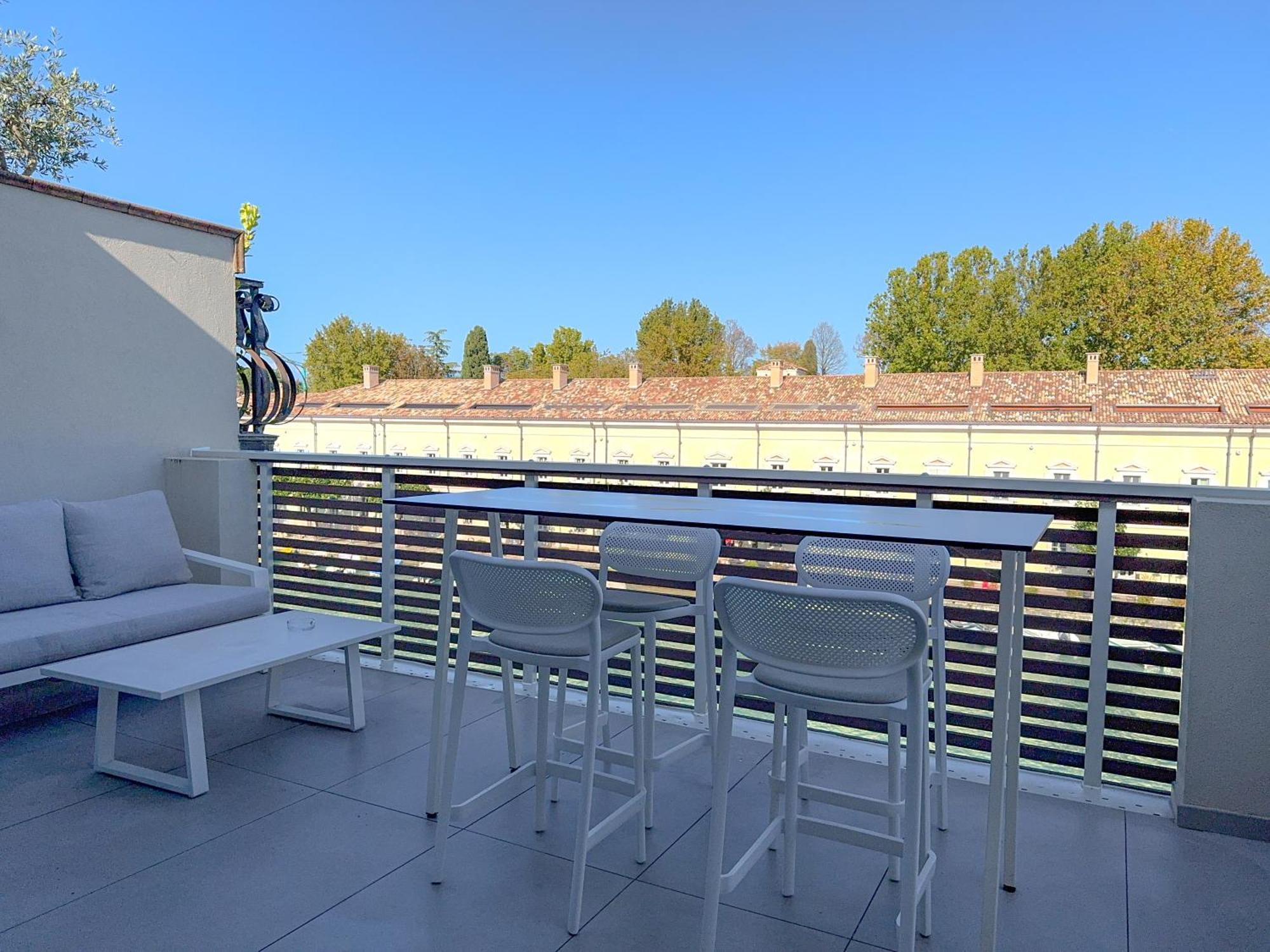 Palazzo Cordigero - Apartments Peschiera del Garda Eksteriør bilde