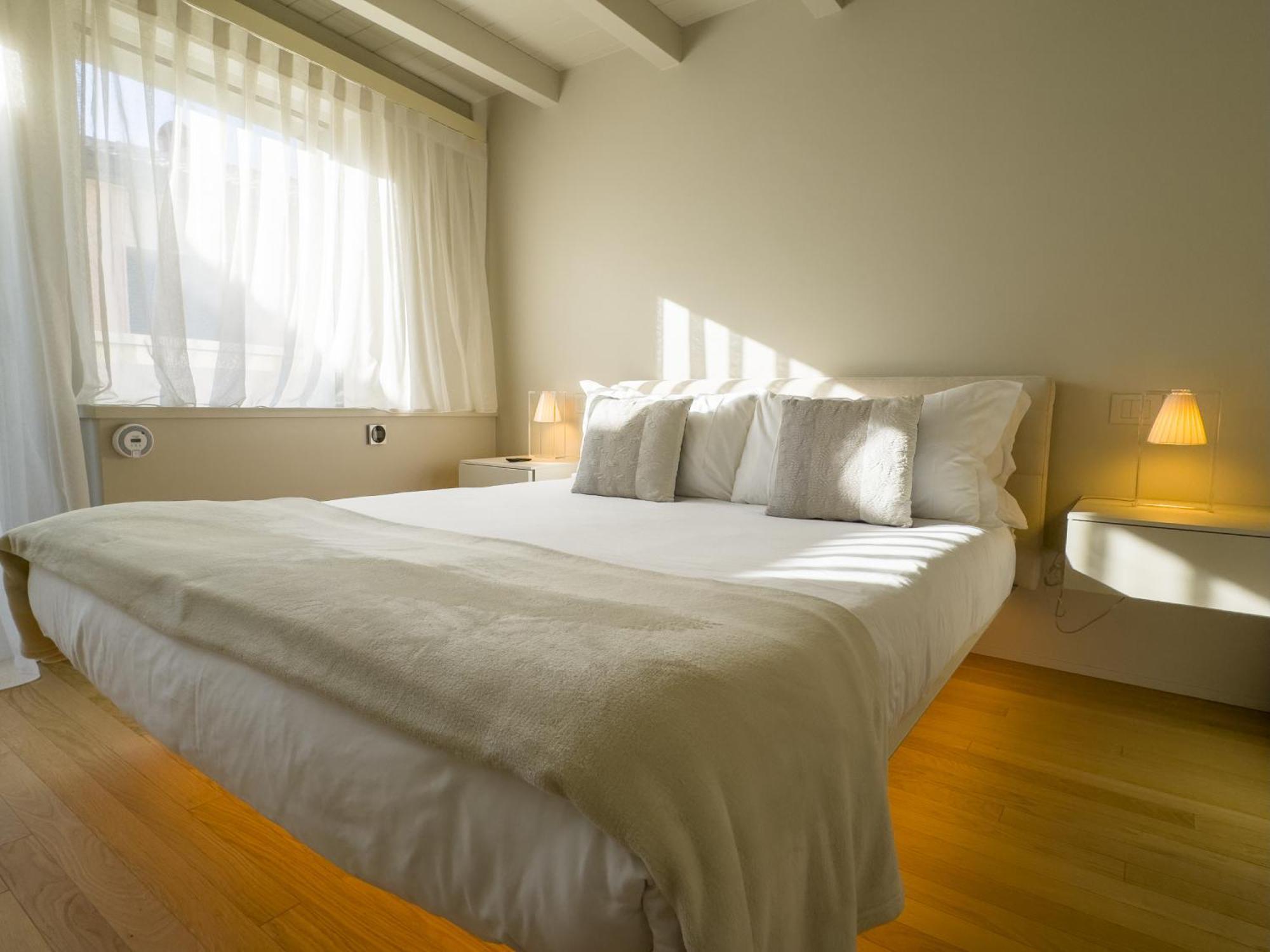 Palazzo Cordigero - Apartments Peschiera del Garda Eksteriør bilde