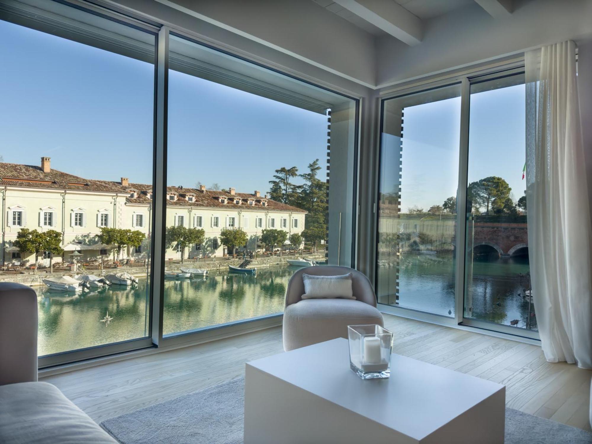 Palazzo Cordigero - Apartments Peschiera del Garda Eksteriør bilde