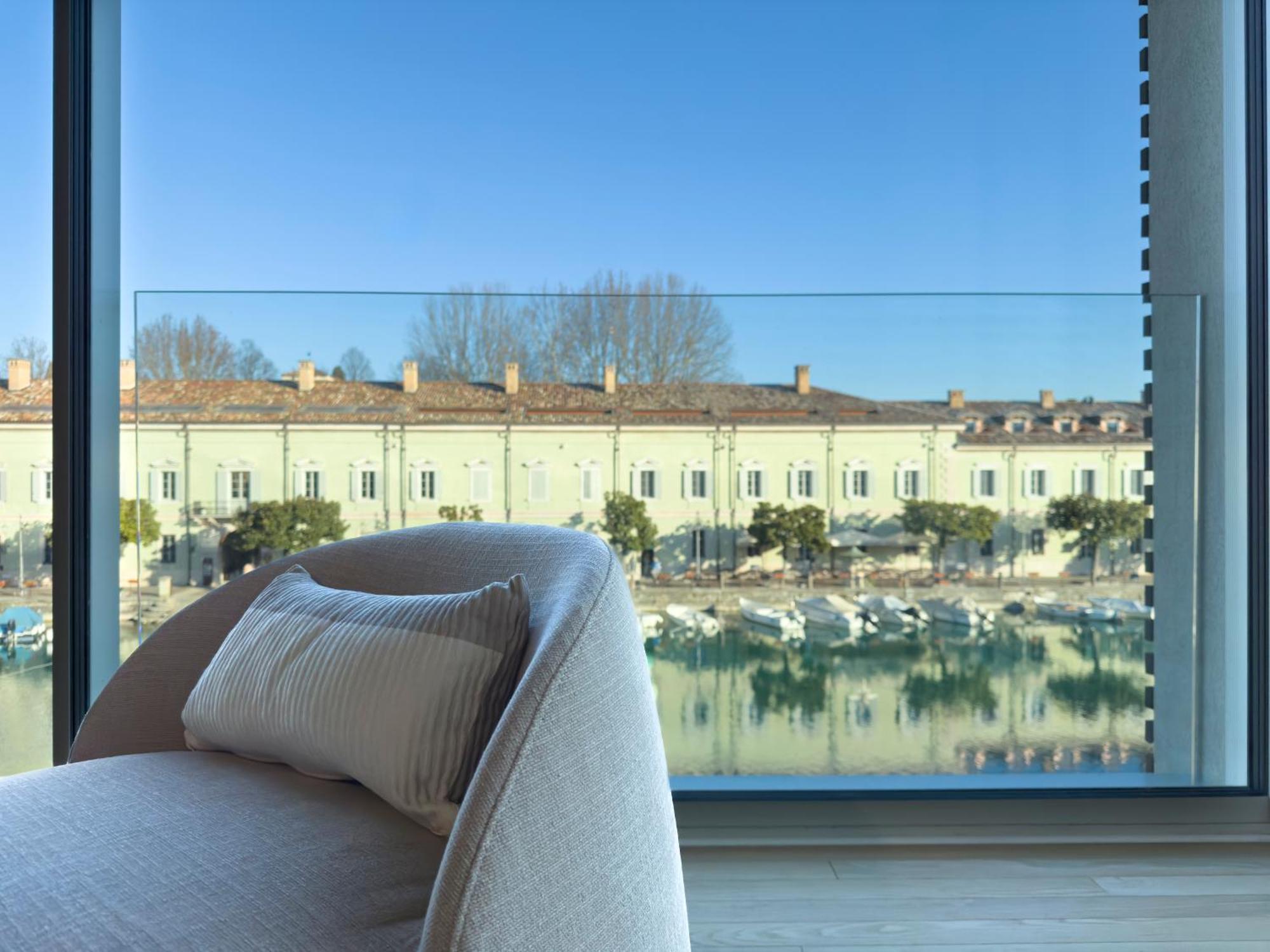 Palazzo Cordigero - Apartments Peschiera del Garda Eksteriør bilde