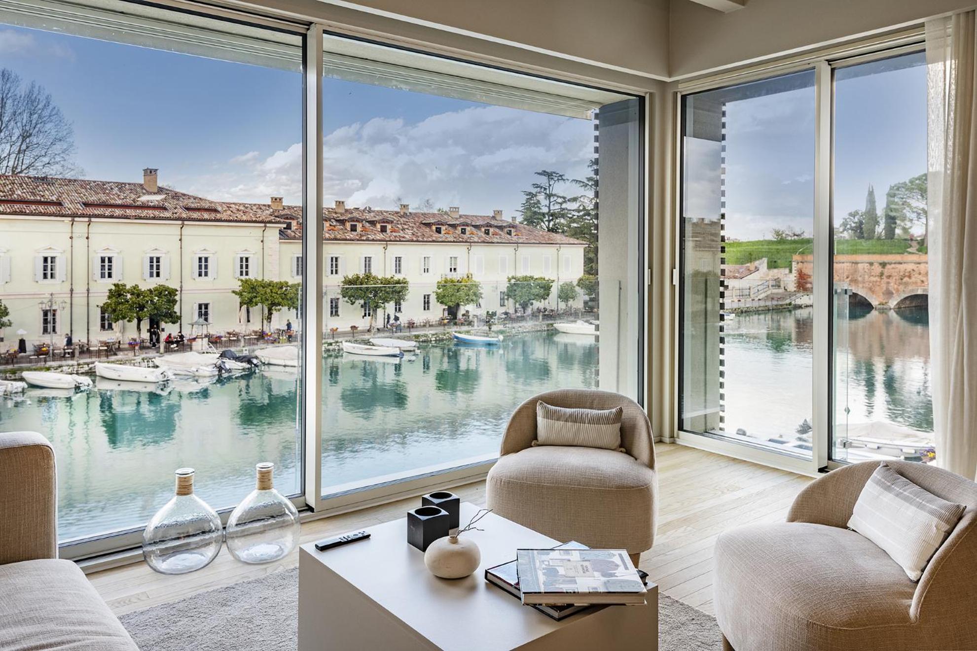 Palazzo Cordigero - Apartments Peschiera del Garda Eksteriør bilde
