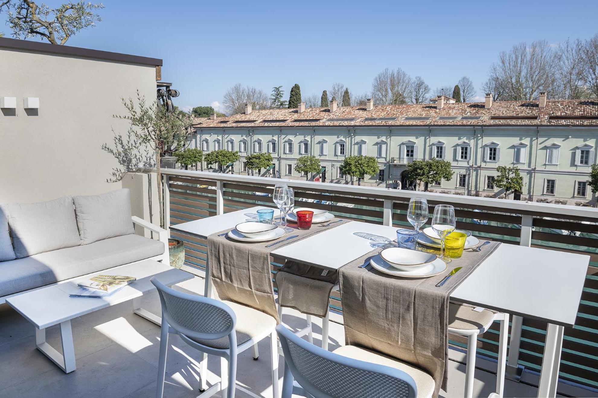 Palazzo Cordigero - Apartments Peschiera del Garda Eksteriør bilde