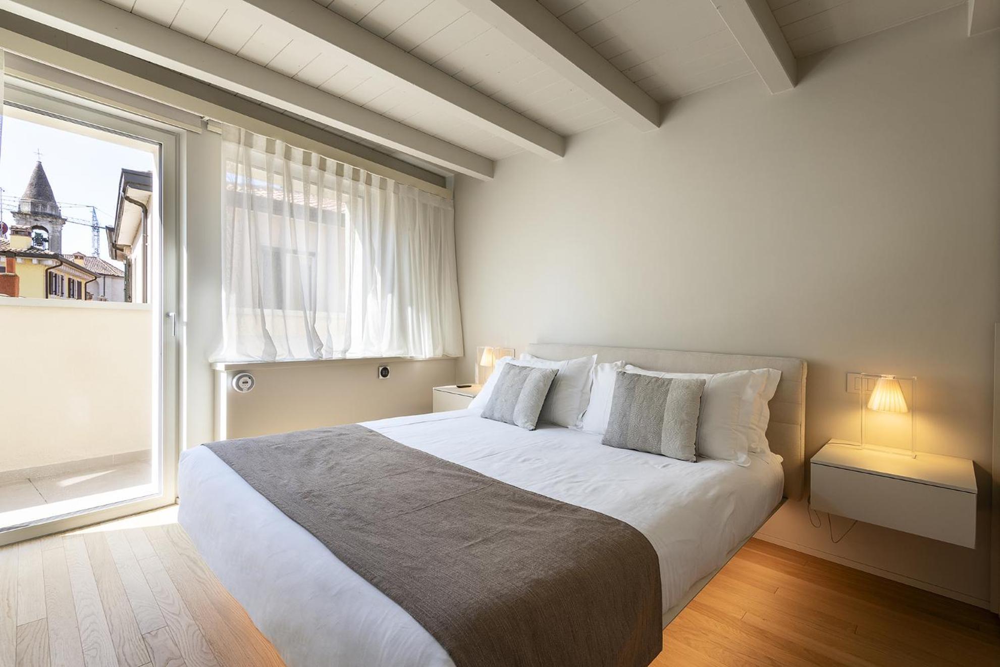 Palazzo Cordigero - Apartments Peschiera del Garda Eksteriør bilde