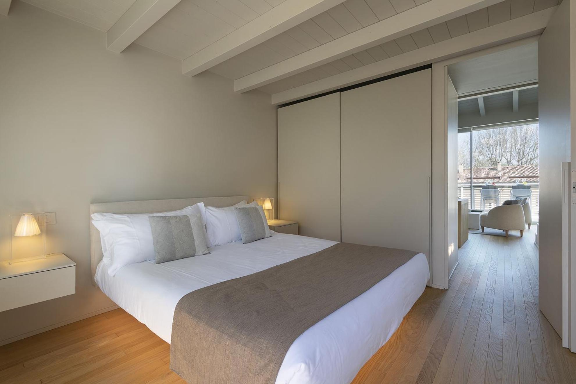 Palazzo Cordigero - Apartments Peschiera del Garda Eksteriør bilde